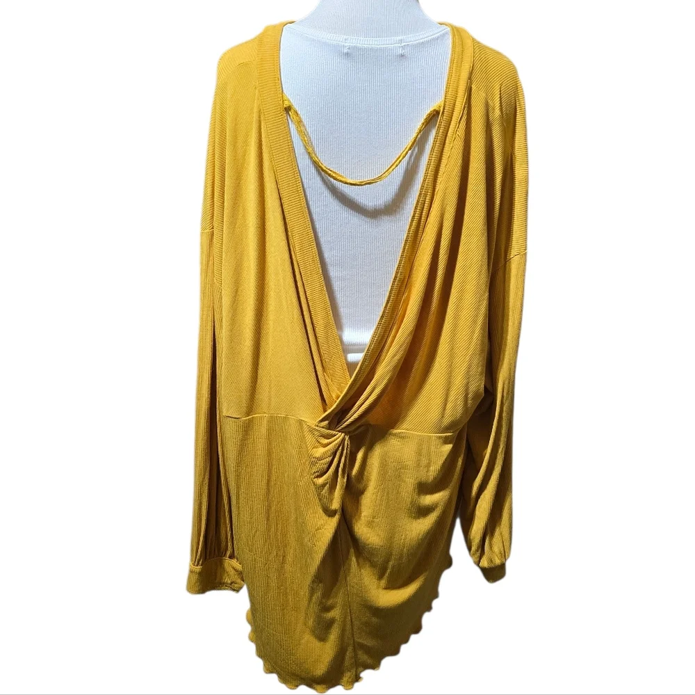 FREE PEOPLE Shimmy Shake Open Back Long Sleeve Top Mustard Yellow Sz Medium
